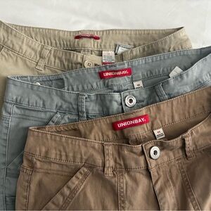 UNIONBAY Shorts Tan and Gray Casual  3 pair Size M